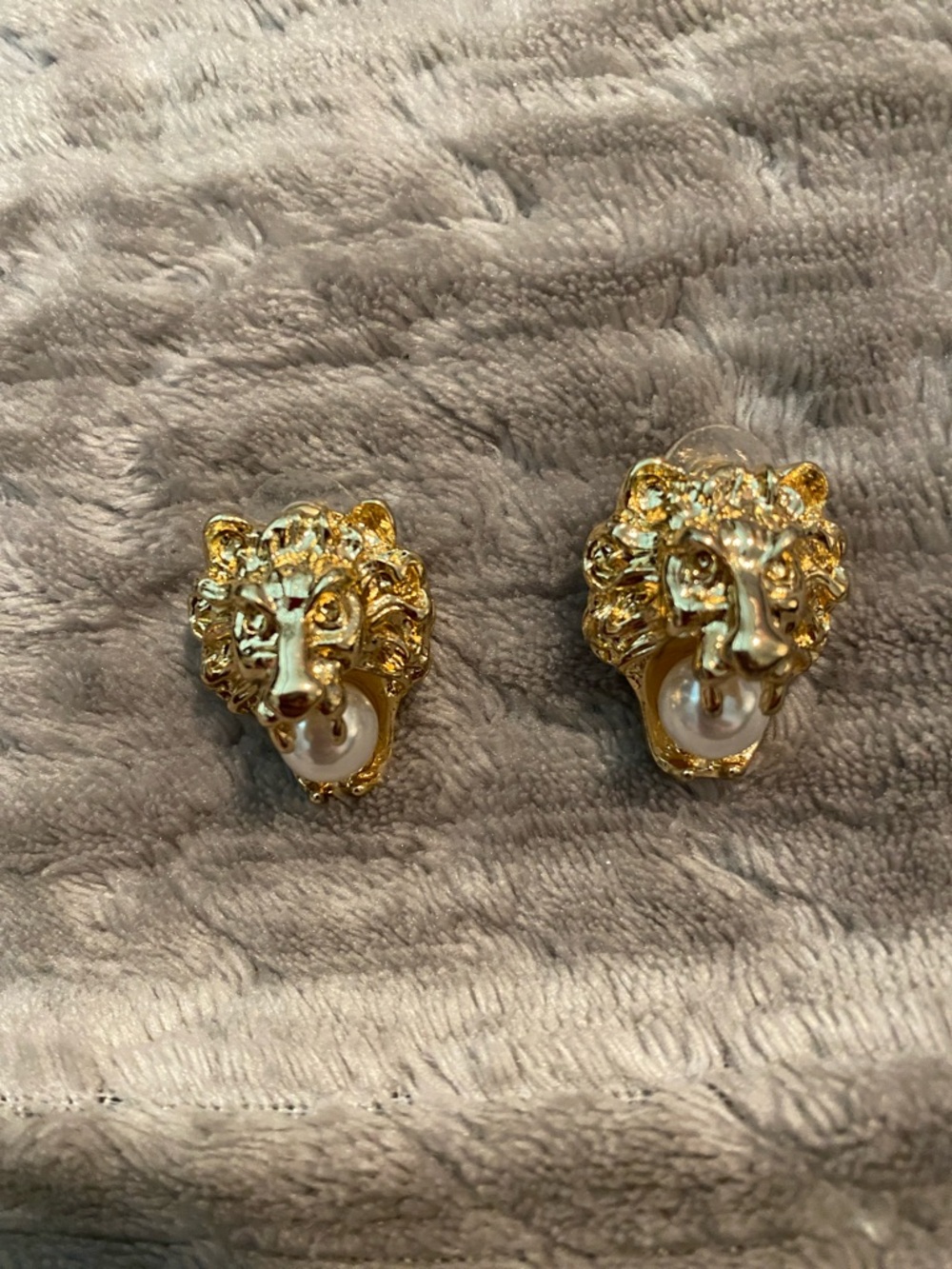 Gold Lion Head Pearl Drop Earrings - Women Jewelry